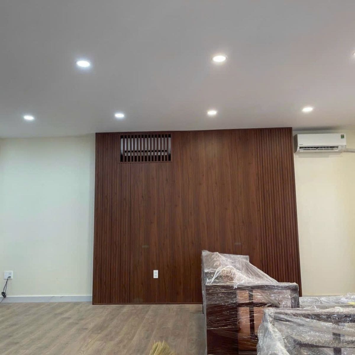 Sản Phẩm Tấm Ốp Lam Sóng Tại Thế Giới Tấm Nhựa