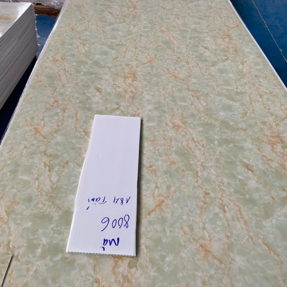 Đặc điểm nổi bật của tấm nhựa giả đá