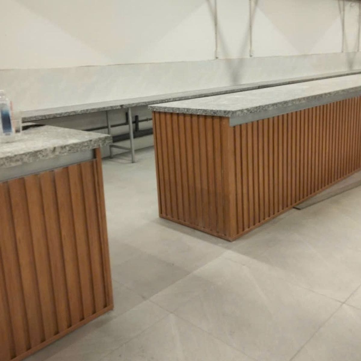 Ứng dụng thực tế của tấm ốp lam sóng
