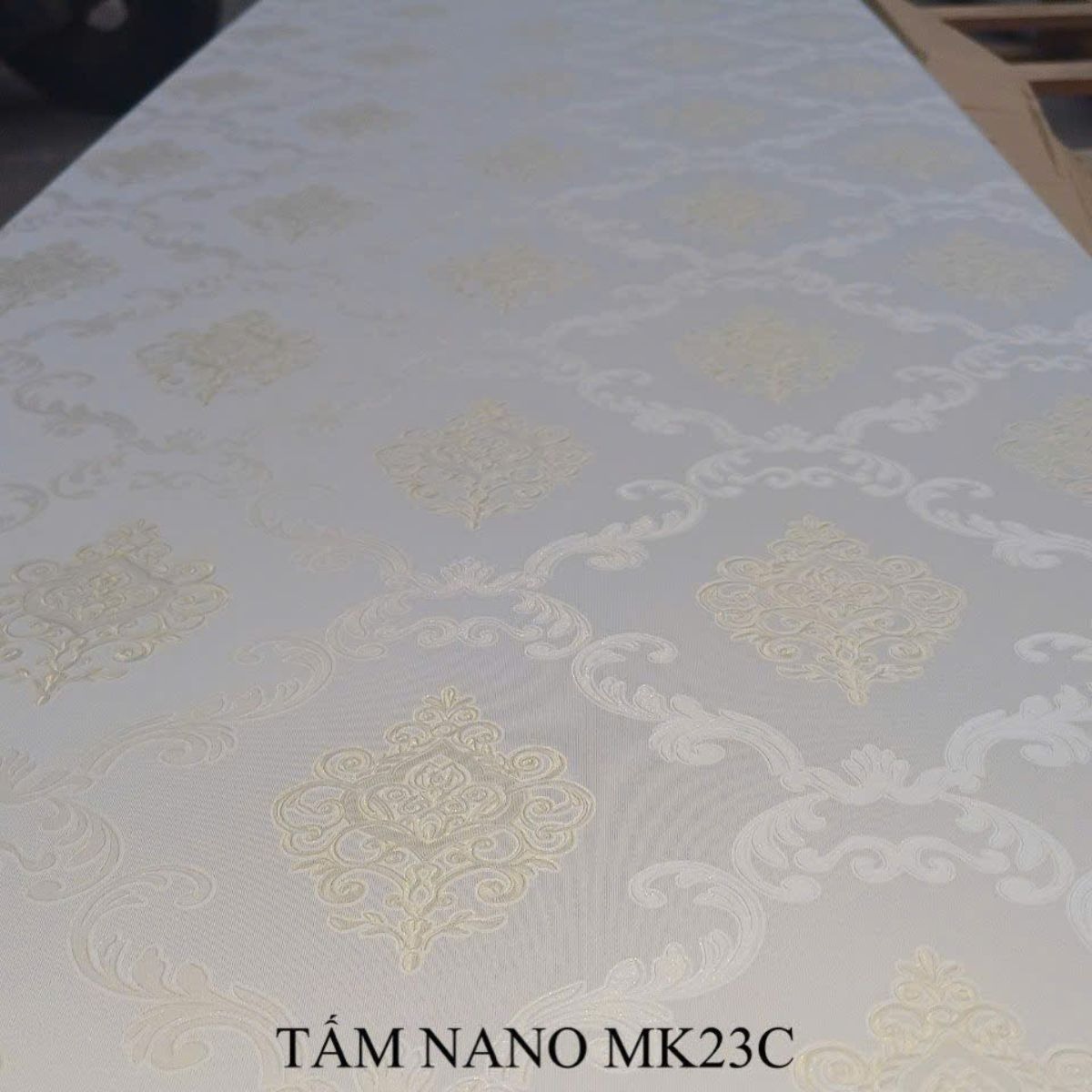Có nên ốp tấm nhựa không
