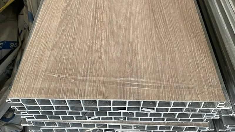 Tấm nhựa nano lát sàn có khả năng chịu lực tốt, chống trơn trượt hiệu quả