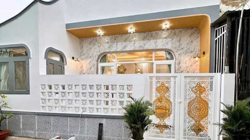 Tấm lam 5 sóng trang trí ngoại thất