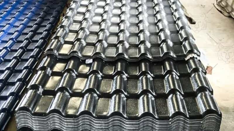 có nên sử dụng tấm nhựa lợp mái