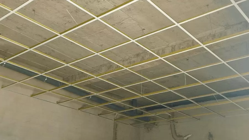 Khung xương thạch cao cho quy trình ốp trần tấm nhựa