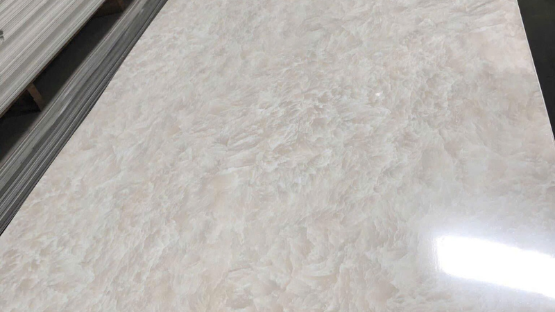 tấm nhựa ốp tường phòng ngủ giả đá cao cấp