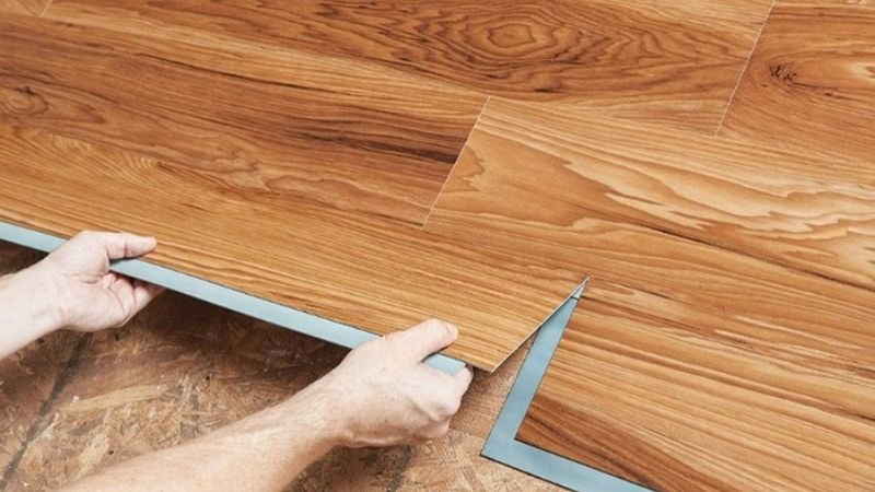 Lắp đặt sàn nhựa theo kiểu so le