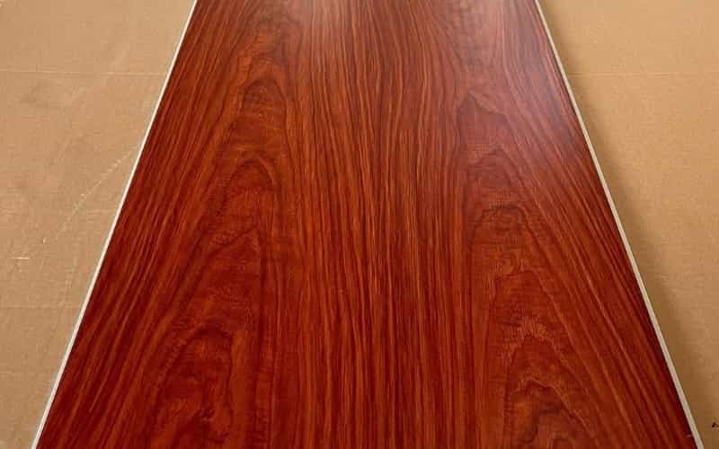 mẫu trần nhựa phòng khách giá rẻ