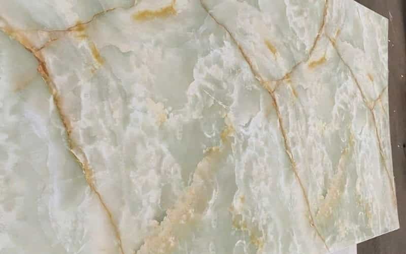 mẫu trần nhựa giả đá