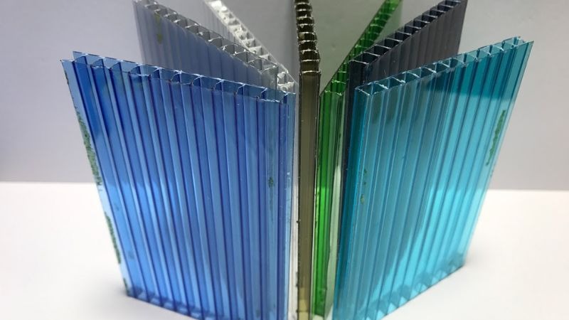 tấm nhựa lấy sáng ban công