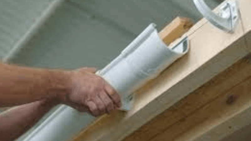 lắp đặt máng xối nhựa