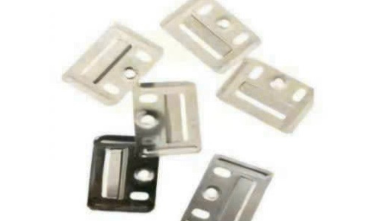 ke inox tấm nhựa ốp tường