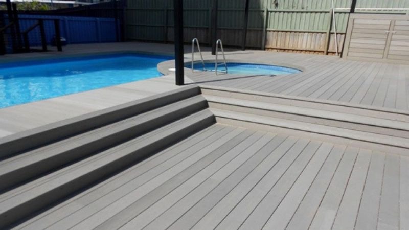 Sàn gỗ nhựa ngoài trời được thiết kế để chịu đựng nắng gắt, mưa nhiều hay độ ẩm cao