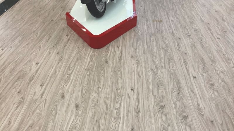 Sàn nhựa hèm khóa Aroma là dòng vật liệu đang dẫn đầu xu hướng tại Việt Nam