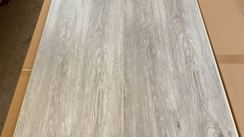 Sàn nhựa TAT05: Vật liệu gây ấn tượng bởi gam màu xám tro hiện đại